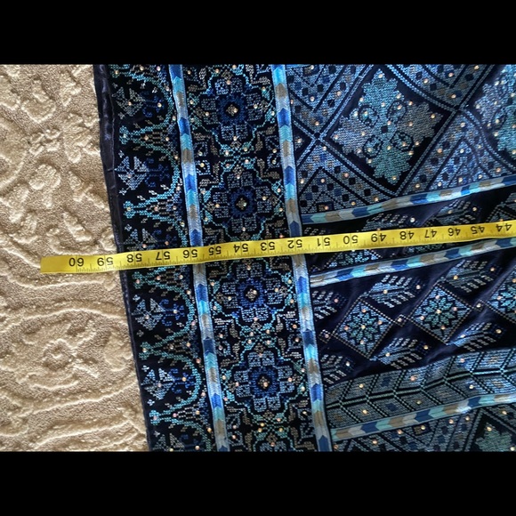 Blue Velvet Palestinian Thobe - Picture 3 of 13